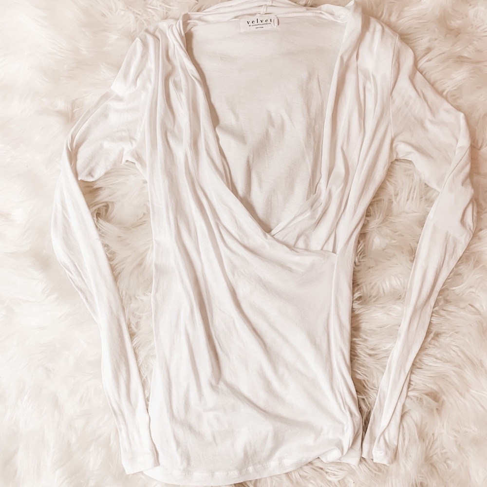 Velvet by graham and Spencer white long sleeve perfect condition size small